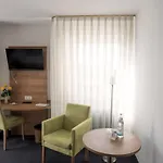 Hotel Martins Klause Airport Messe - Free Parking - Self Check-in Available Leinfelden-Echterdingen