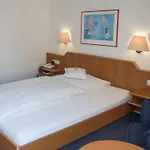 Martins Klause Airport Messe - Free Parking - Self Check-in Available Leinfelden-Echterdingen