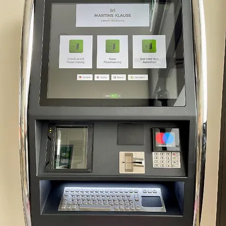 Martins Klause Airport Messe - Free Parking - Self Check-in Available ホテル ラインフェルデン＝エヒターディンゲン