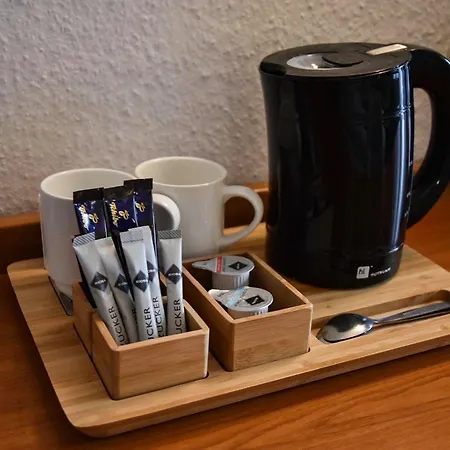 Martins Klause Airport Messe - Free Parking - Self Check-in Available 3*