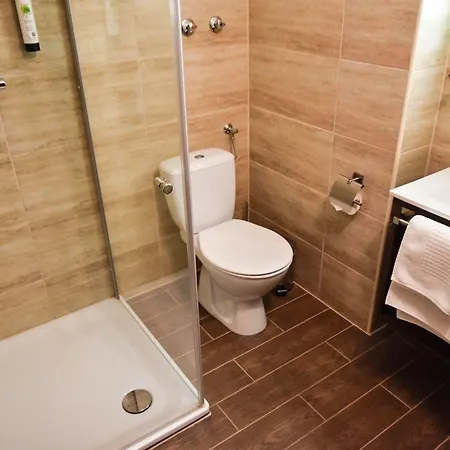 Martins Klause Airport Messe Hotel - Air Conditioning - Self Check-In Available