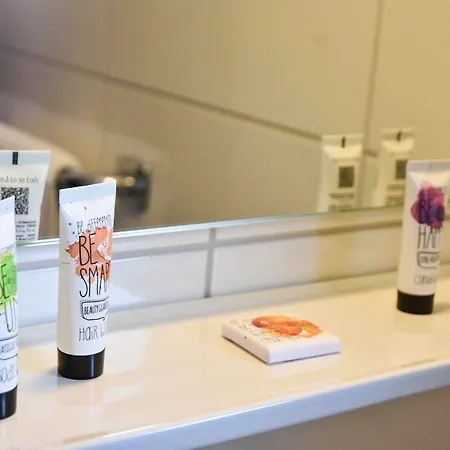 Martins Klause Airport Messe - Free Parking - Self Check-in Available ホテル ラインフェルデン＝エヒターディンゲン