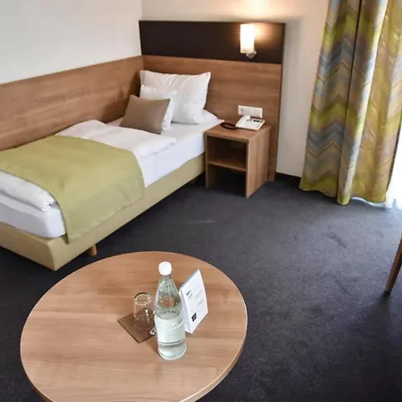 Martins Klause Airport Messe - Air Conditioning - Self Check-in Available 3*