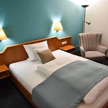 ホテル Martins Klause Airport Messe - Free Parking - Self Check-in Available 3*