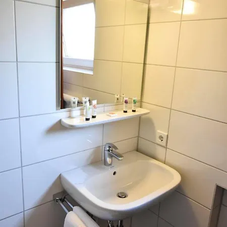 Martins Klause Airport Messe Hotel - Air Conditioning - Self Check-In Available Leinfelden-Echterdingen