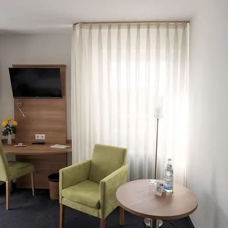 ホテル Martins Klause Airport Messe - Free Parking - Self Check-in Available ラインフェルデン＝エヒターディンゲン